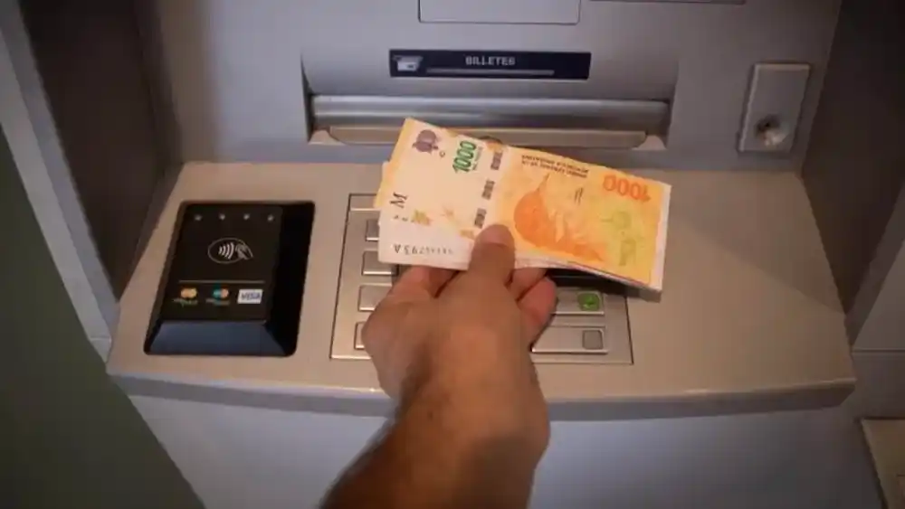 Gobierno confirmó un bono de $70.000 para jubilados y pensionados en junio
