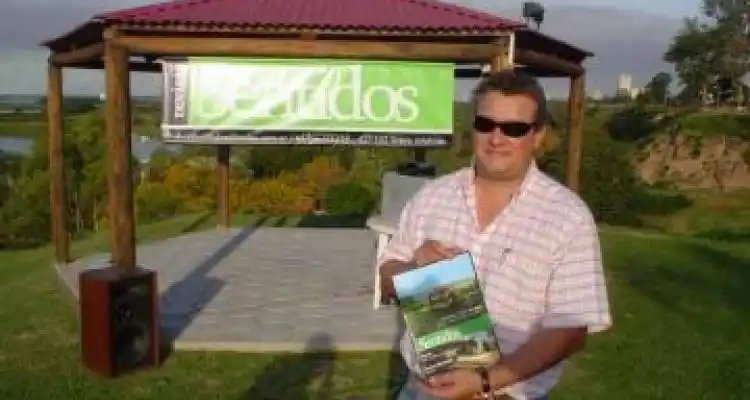 Presentaron la Revista “Sentidos”