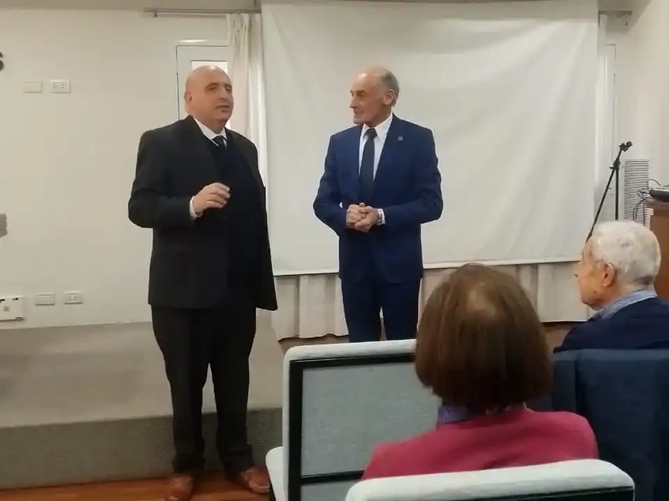 Charla Vero1