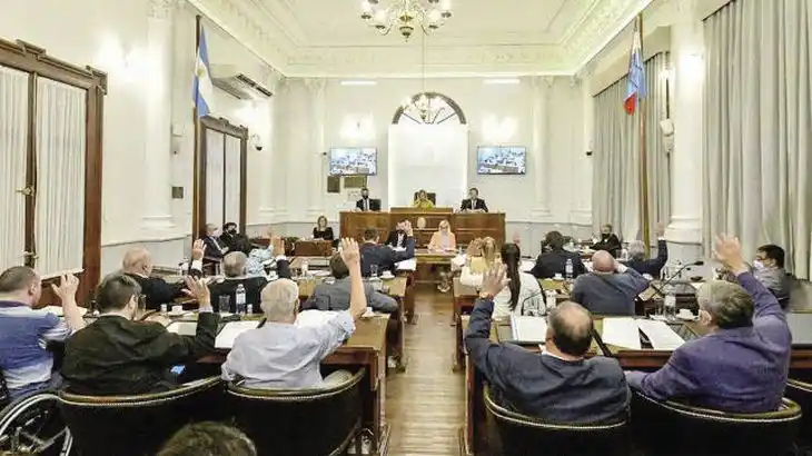 Entre Ríos: es ley Presupuesto con meta en superávit y desendeudamiento