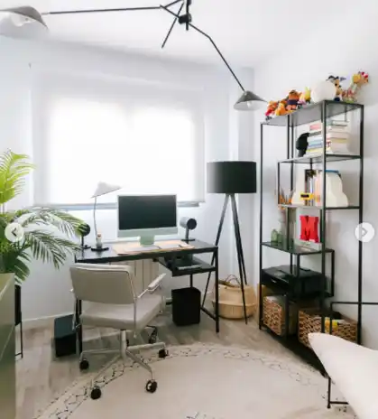 Así luce el despacho de Ana Peleteiro