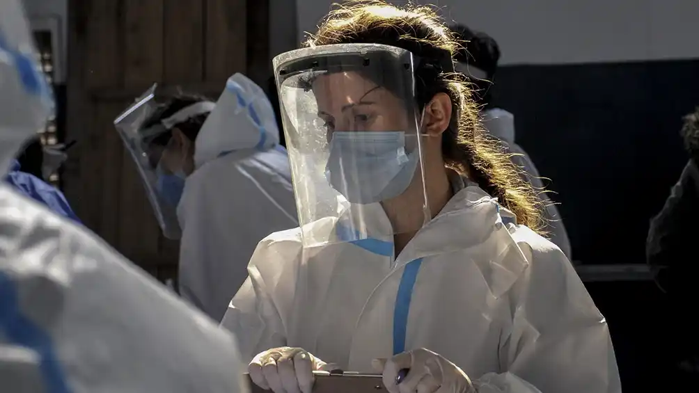 Informan 55 nuevos fallecimientos y una ocupación de camas del 62,4%