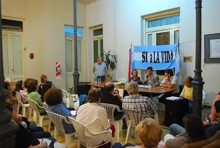 El Defensor del Pueblo compartió experiencias junto a la Asamblea