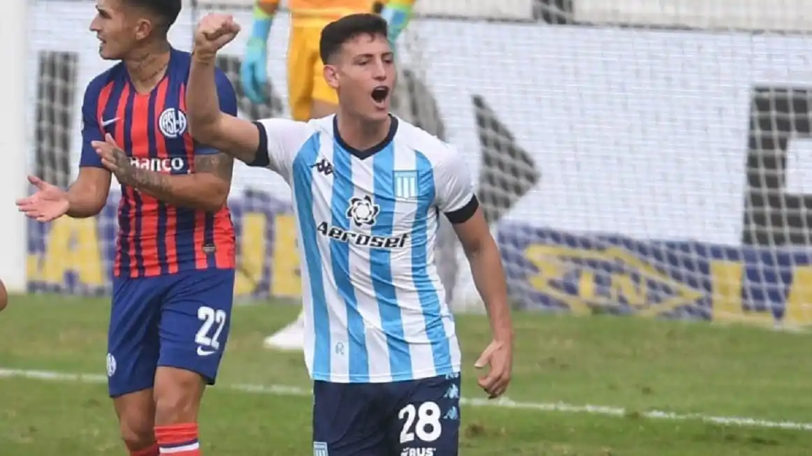Racing hizo lo suyo: venció por dos goles a San Lorenzo y se metió en cuartos