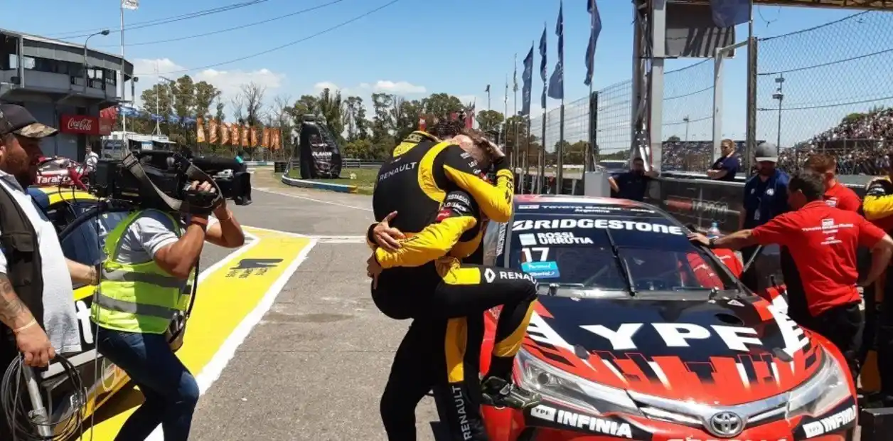Pernía y Fineschi ganaron los 200 Kilómetros del Súper TC 2000