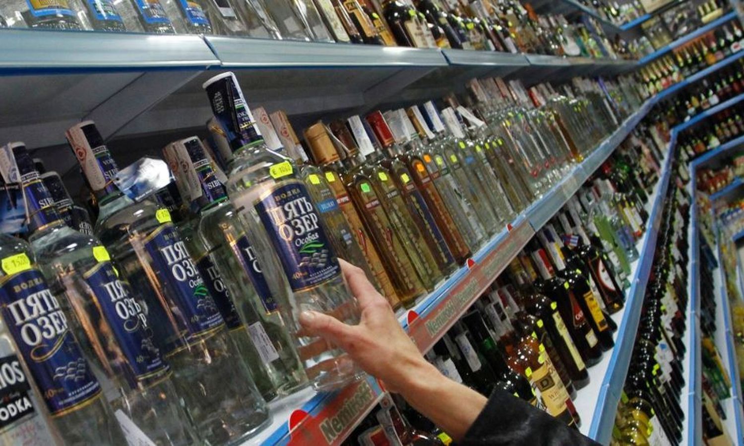 Cómo afecta la reforma tributaria: suben vinos y gaseosas; bajan celulares y autos
