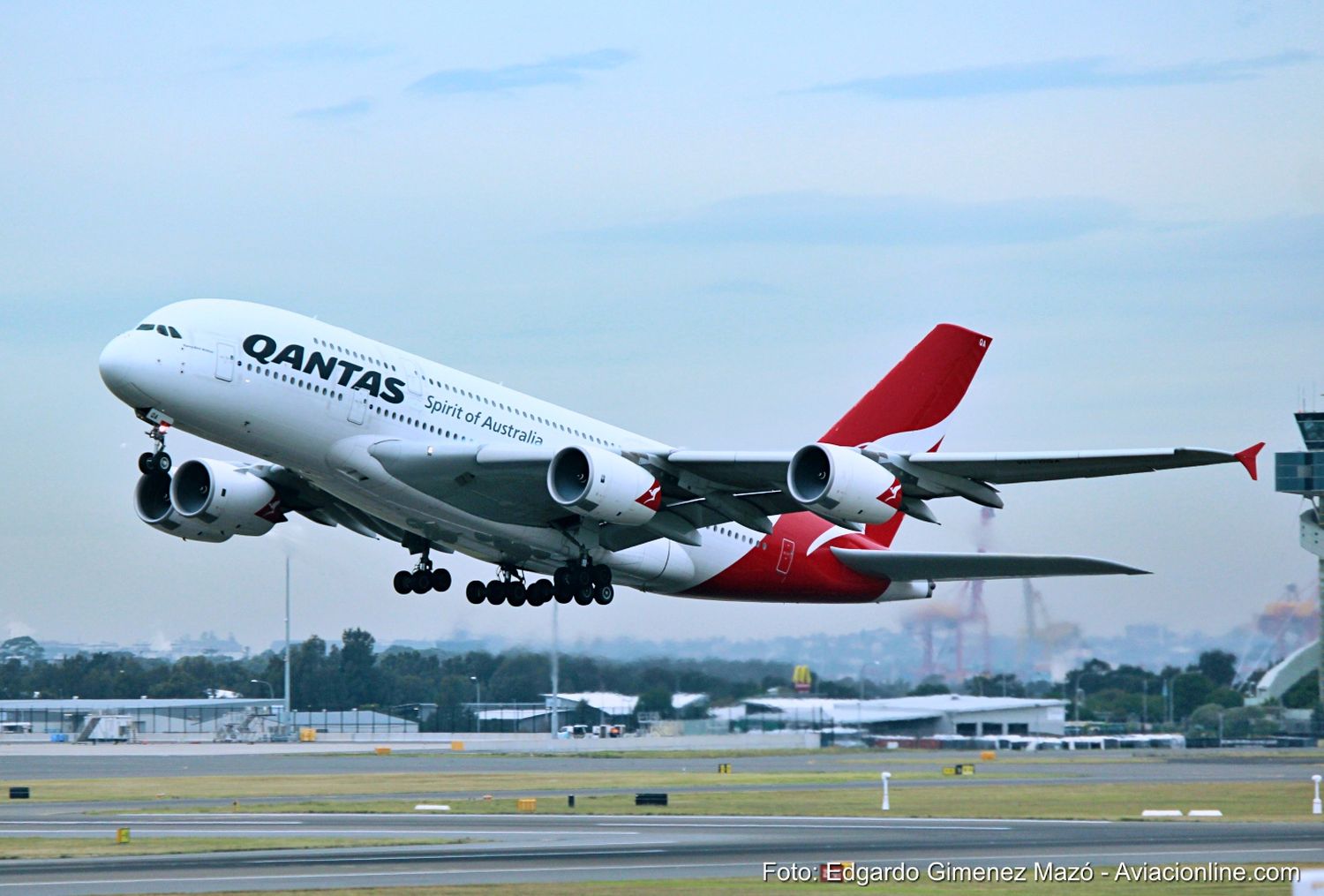 Qantas lleva por primera vez sus Airbus A380 a África