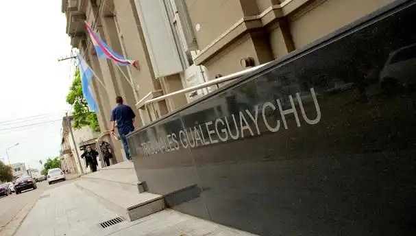 Golpeó a su pareja frente a sus hijos y recibió condicional