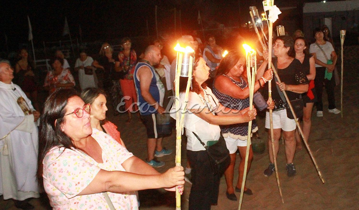 Rosario iluminado. Se hace todos los años en la playa