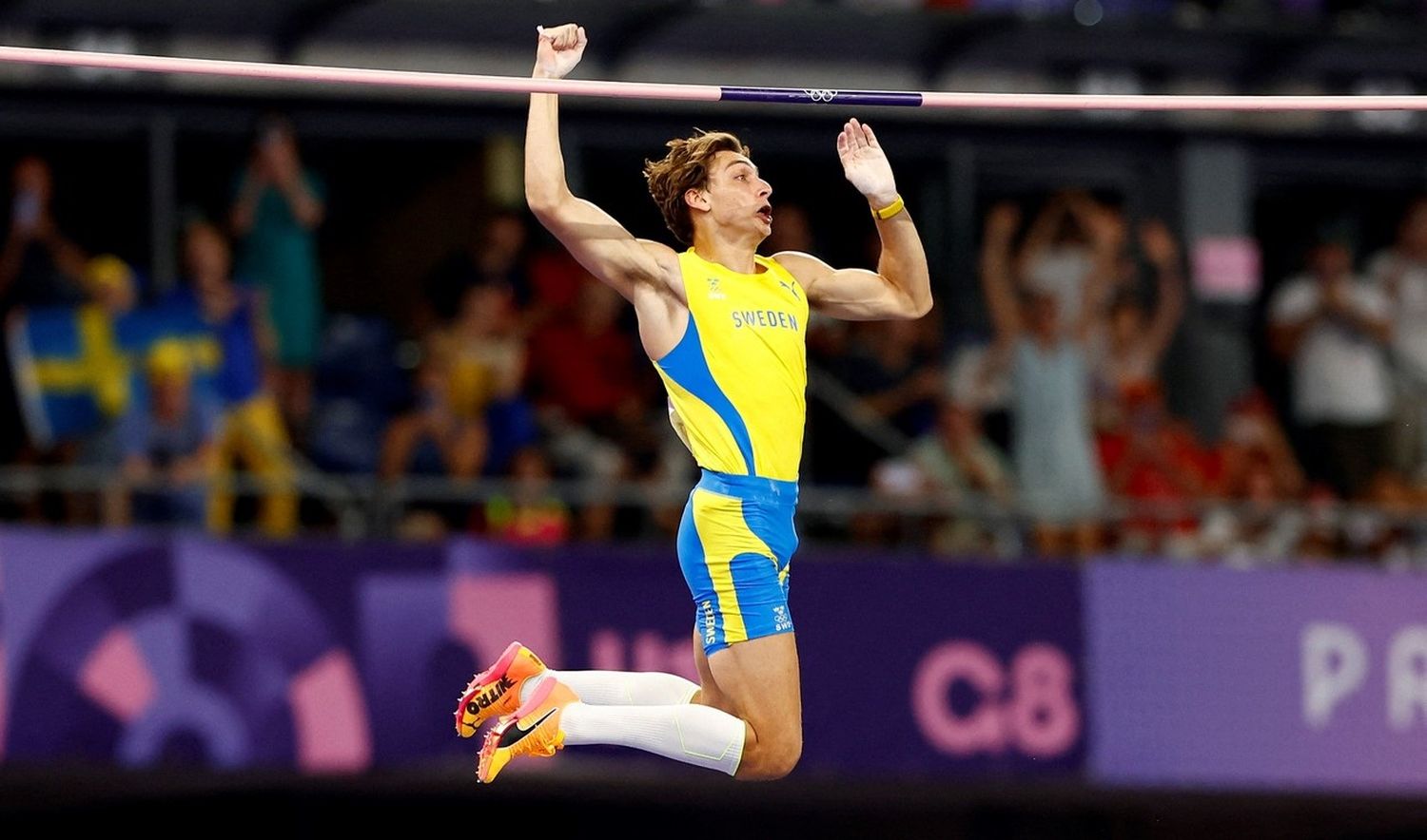 Duplantis se alzó con la medalla dorada y rompió dos récords