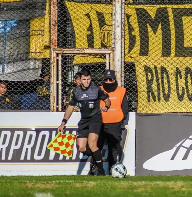 El árbitro sanfrancisqueño fue asistente 2 en la final por el ascenso.