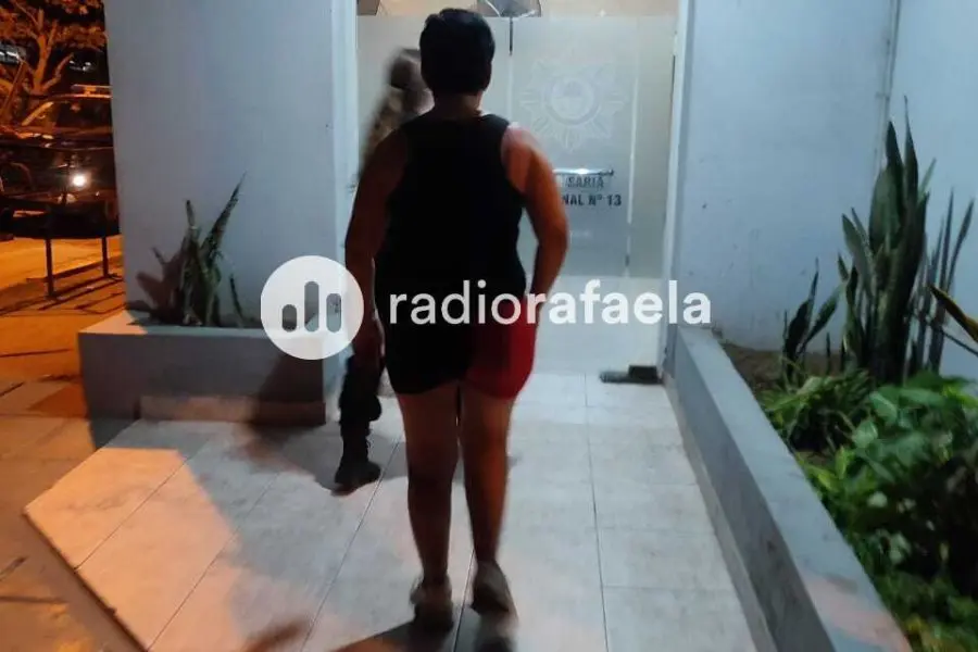 "Temo por mi vida" : fue detenida luego de amenazar a su esposo con un cuchillo
