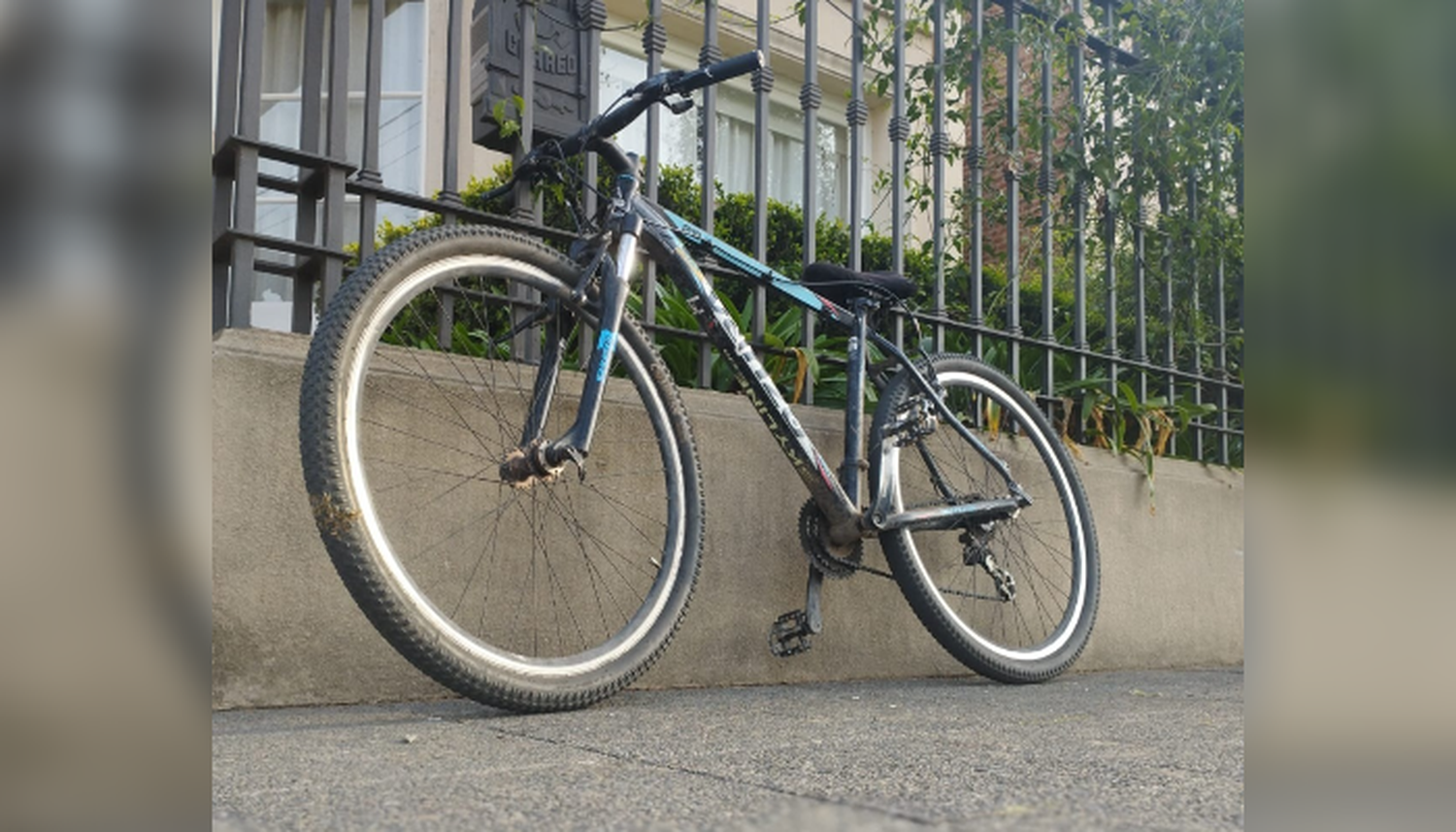 Prestó la bici a un amigo y se la robaron