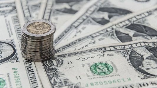Fuerte caída del dólar libre