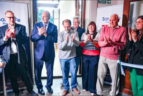 En nuestro día: Se reinauguró la Sala de Periodistas