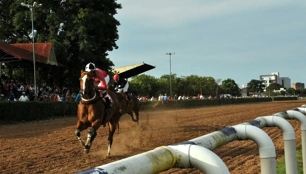 Racounter se impuso en el "Clásico Iniciación" en el Hipódromo local