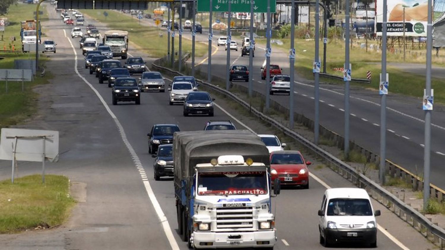 Más de 500 mil vehículos ingresaron a la provincia en enero
