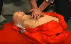 Cómo realizar RCP en niños pequeños