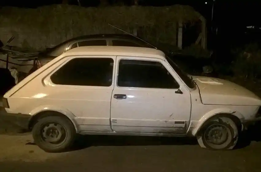 Manejaba un 147 borracho, sin licencia y sin seguro y chocó