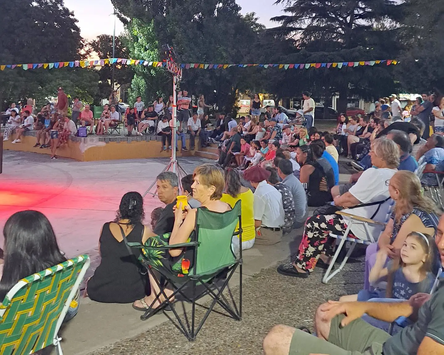 Buena participación. De residentes loberenses que disfrutan de actividades recreativas