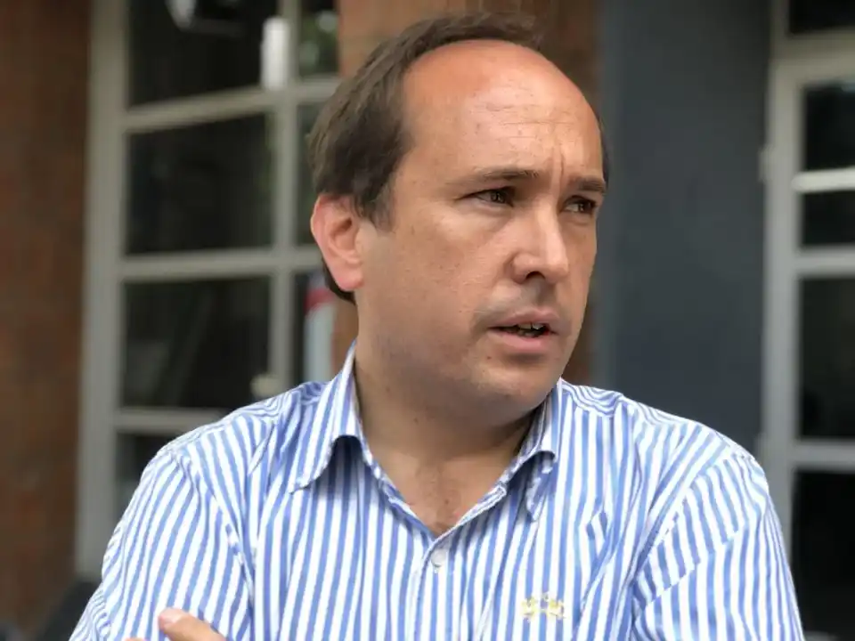 Ignacio Bustingorri presentó su renuncia indeclinable de manera formal.