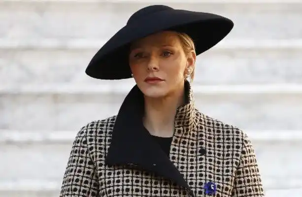 La princesa Charlene de Mónaco «estable» tras desmayarse en Sudáfrica