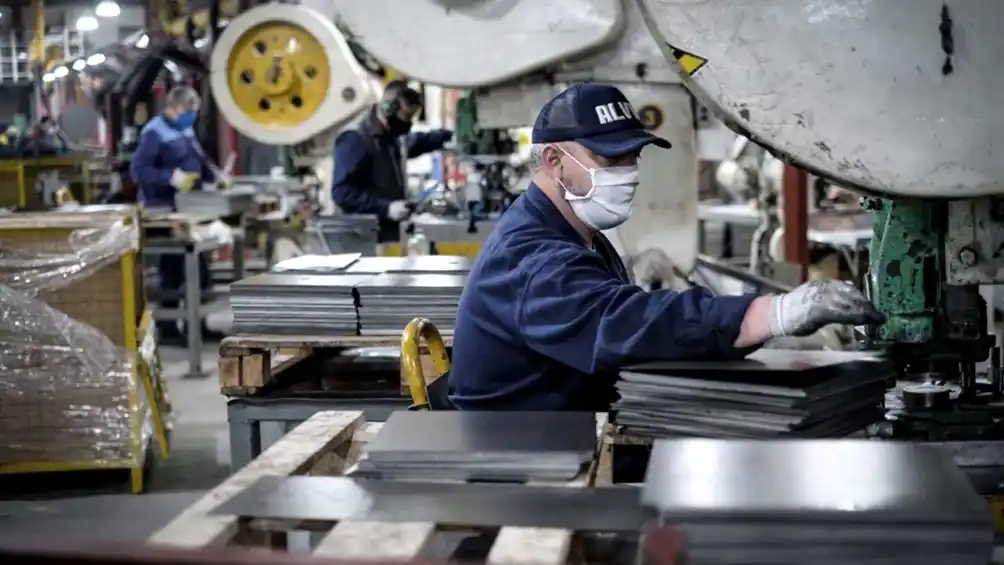La industria y la construcción recuperaron los niveles de empleo previos a la pandemia.