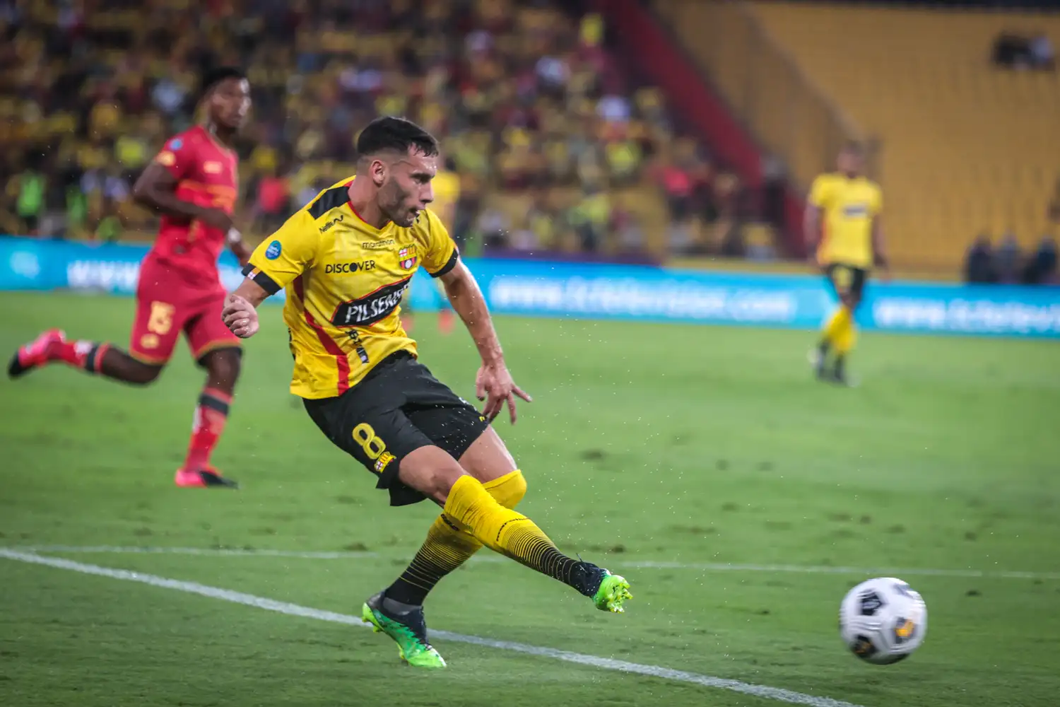 Martínez, en acción con Barcelona.