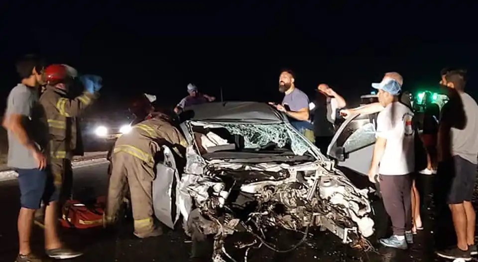 Dos mujeres perdieron la vida en un choque frontal en la 226