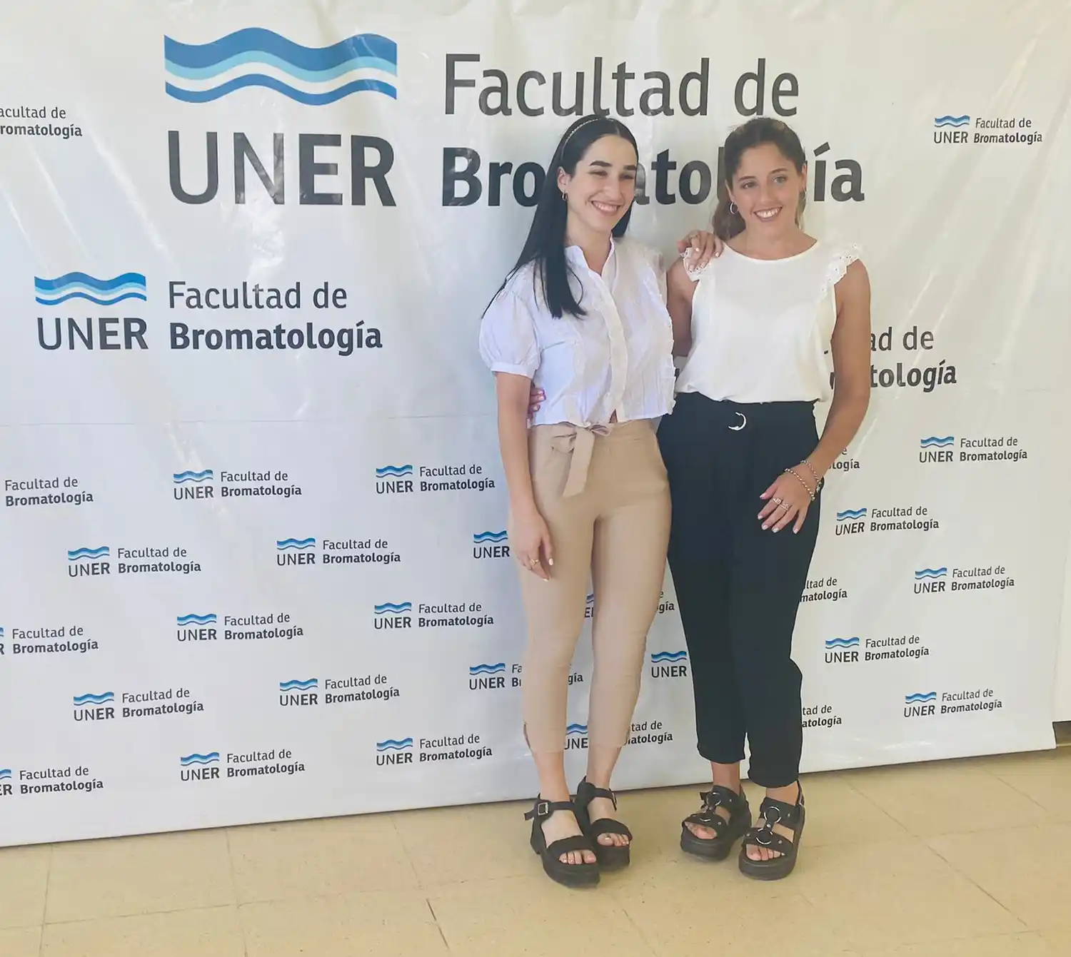 Quiénes son Catalina y Agustina, las primeras bioquímicas recibidas en toda la provincia