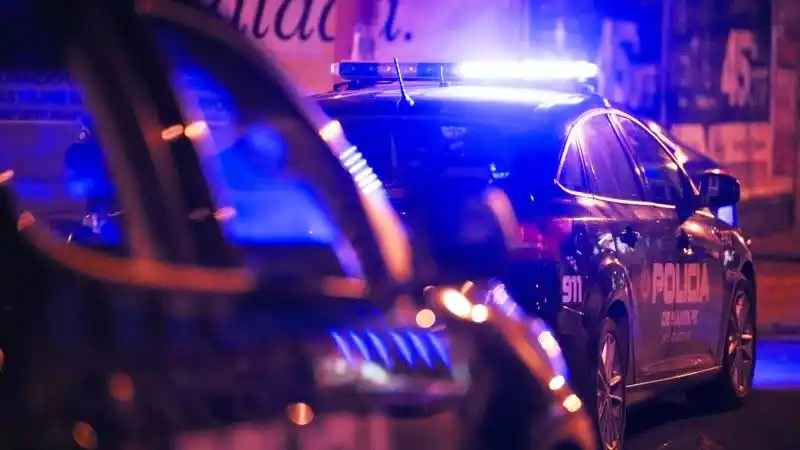 Un hombre asesino a sus hijitos de 9 y 12 años frente a la mamá y luego se quitó la vida