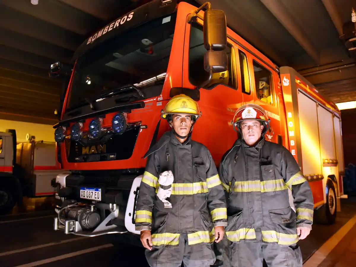 Con el aumento del dólar ni se salvan los bomberos