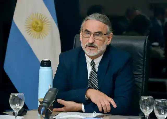 Agro: respuestas del ministro Basterra
