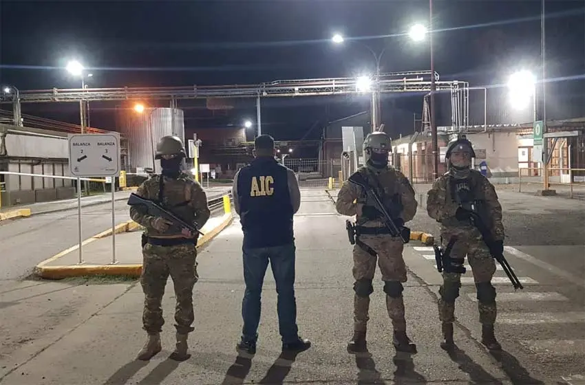 Realizaron varios allanamientos en el departamento San Lorenzo por un robo millonario a la aceitera Vicentin