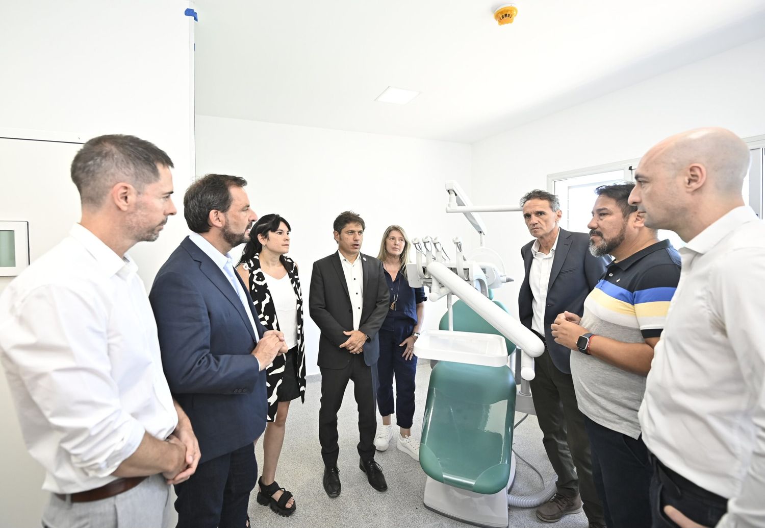 Kicillof, hoy durante su recorrida por Escobar, junto al intendente Sujarchuk y al ministro Katopodis.