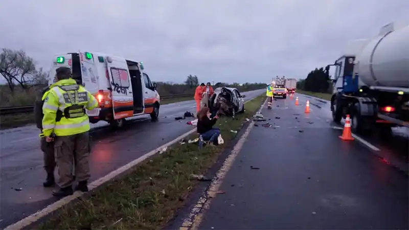 Impactante choque múltiple en la ruta: tres personas murieron y hay cinco heridos