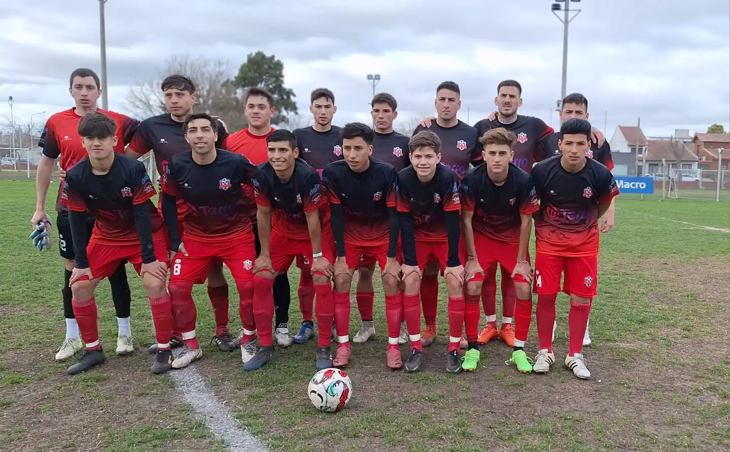 FOTO LIGA TANDILENSE DE FÚTBOL Deportivo Rauch se llevó un punto de cancha de Independiente.