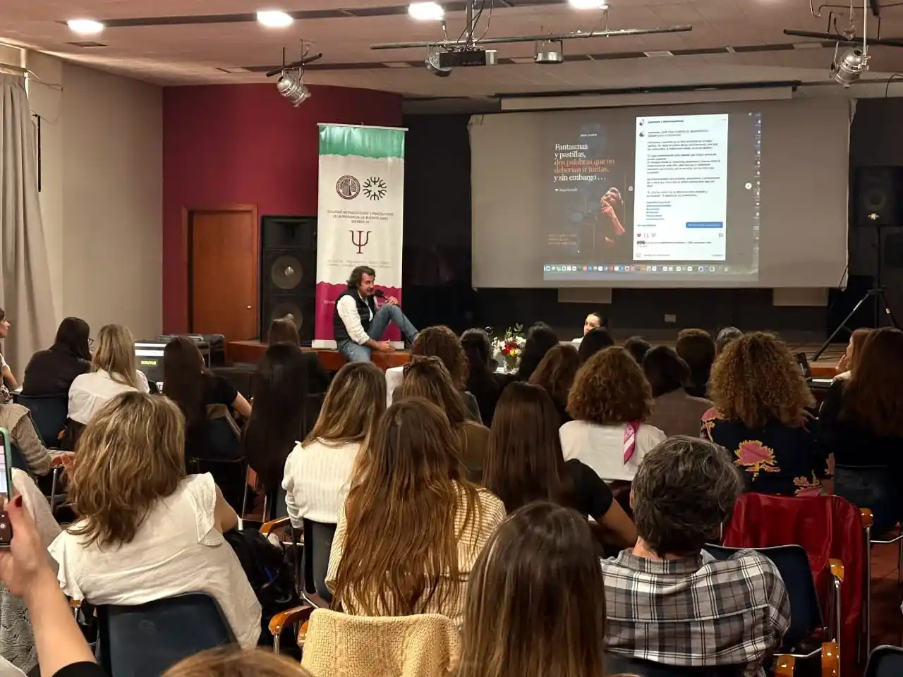 Conferencia. El especialista habló ante un buen marco de público