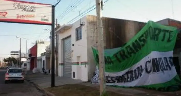 Versiones cruzadas sobre el futuro del conflicto Camioneros- Greco y Echevarría
