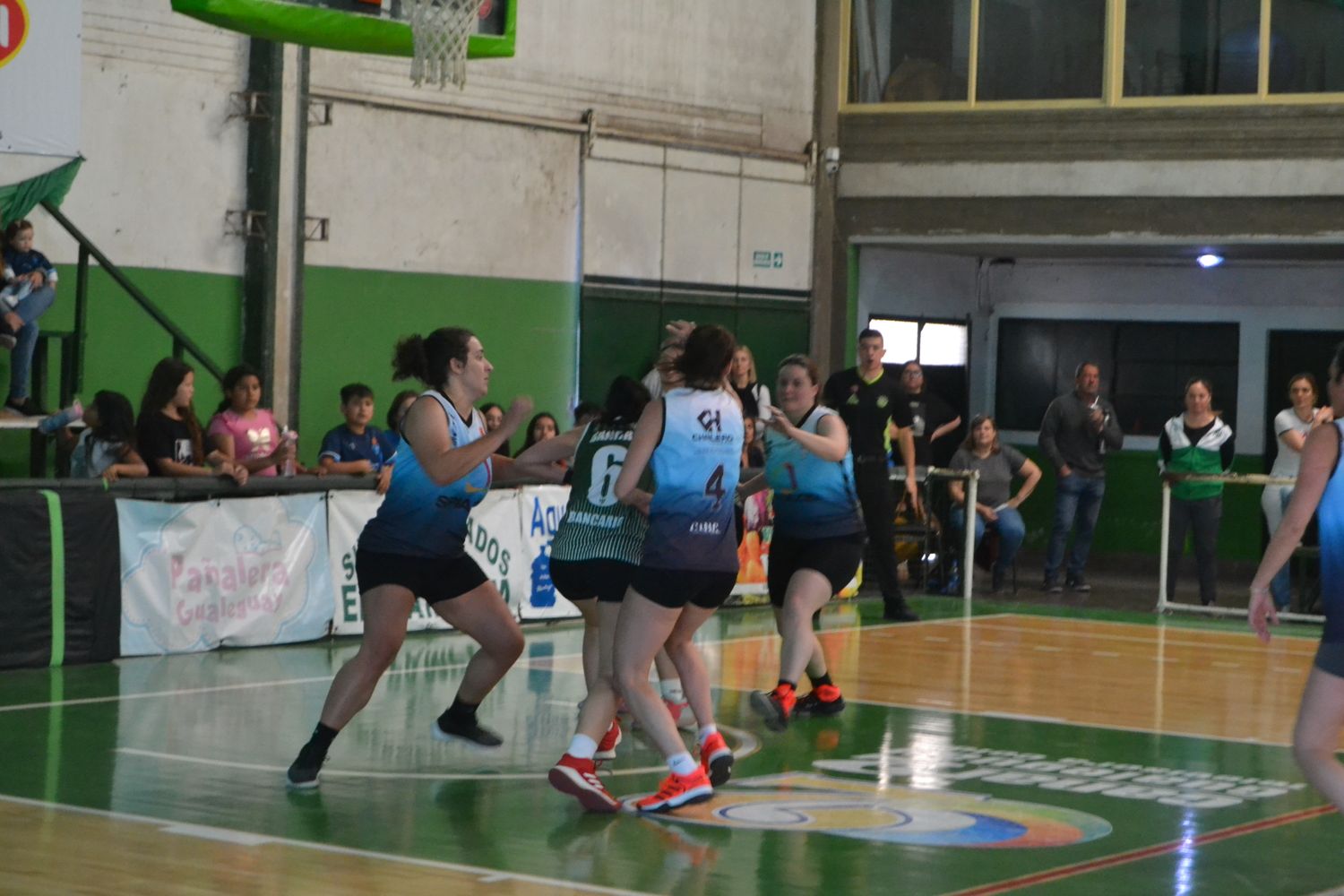 Bancario Campeón de Liga Centro Entrerriana de Maxibasquet femenino