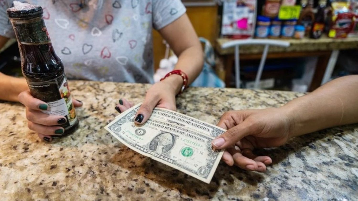 LA CLASE MEDIA SE ESFUMÓ, si acaso queda «GENTE NO POBRE», esta es la realidad de la Venezuela actual