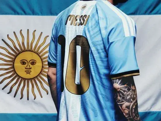 La UBA distinguirá Leo Messi el 6 de octubre con el Doctorado Honoris Causa. Foto:AFA