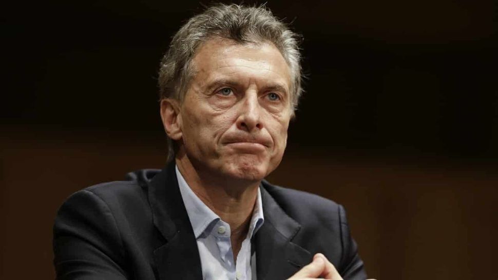 Siéntate en la puerta de tu casa y verás pasar el cadáver de tu enemigo