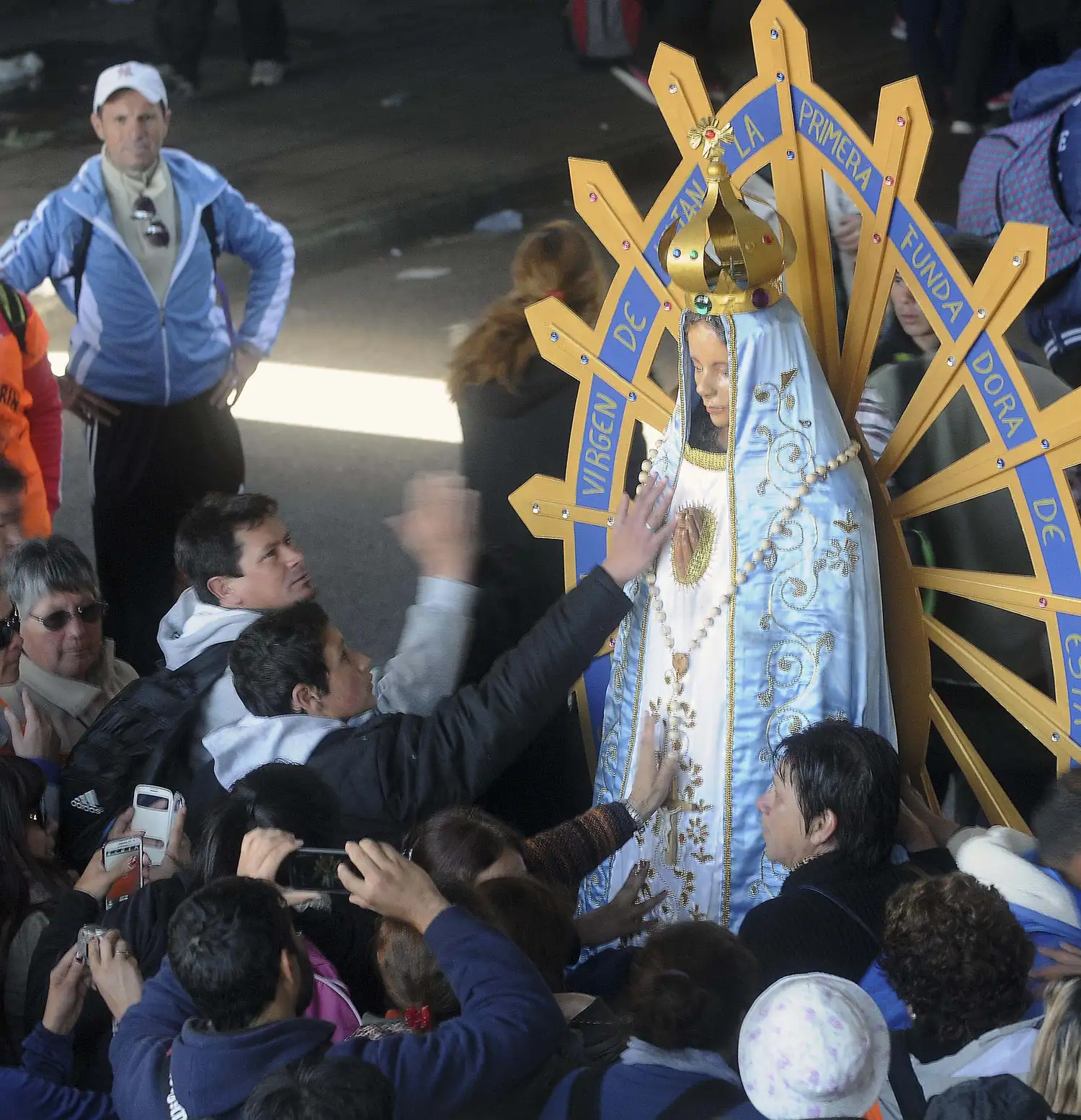 Poli hizo un llamado a “la unidad de los argentinos” al culminar la peregrinación