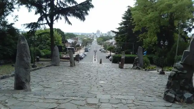 Lunghi presenta la temporada de verano 2016 en Tandil