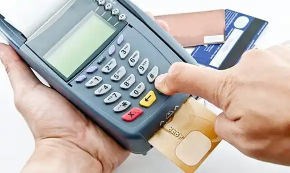 Cambia forma de pagar con tarjeta y proyectan que no sea necesario presentar DNI