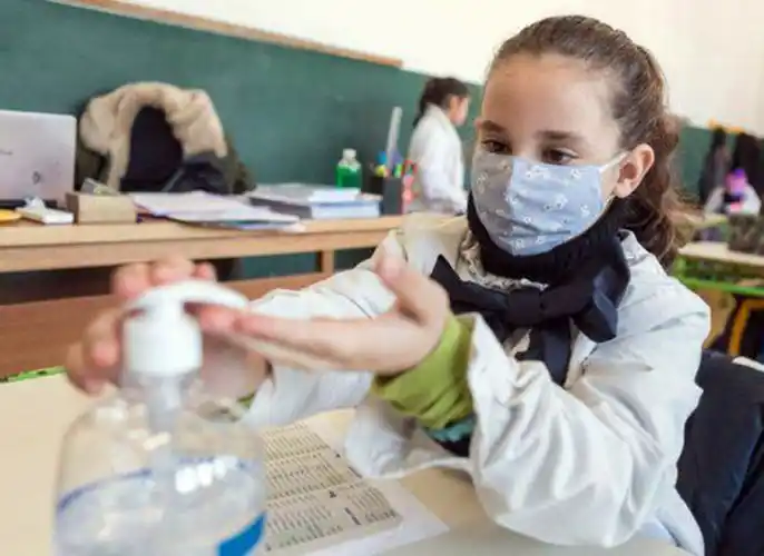 Jardínes y escuelas comienzan a inscribir en forma presencial
