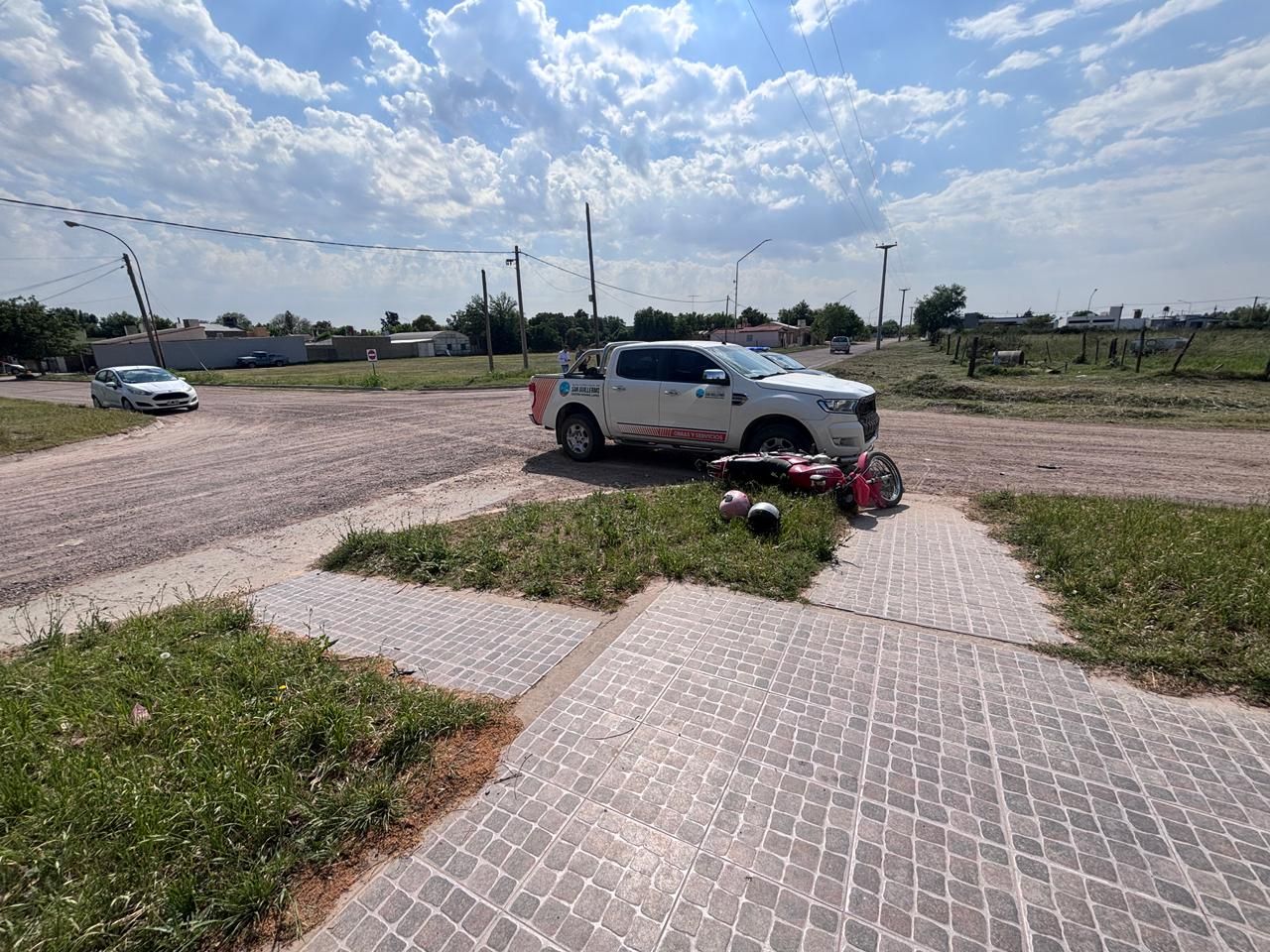 Un motociclista de 64 años falleció tras chocar con una camioneta municipal en San Guillermo