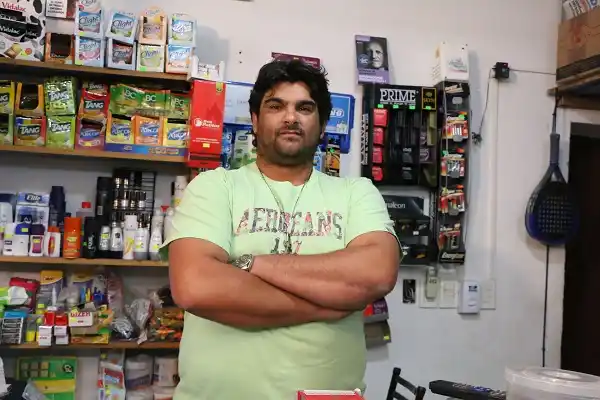 El kiosquero héroe busca trabajo:  “vendí todo harto de la inseguridad”