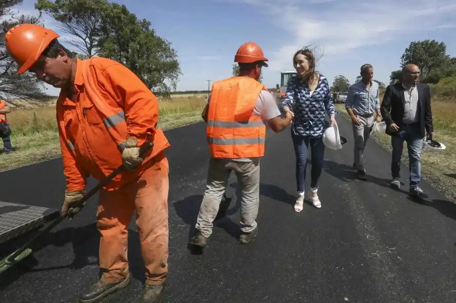 Vidal recorrió las obras de repavimentación de la ruta 29